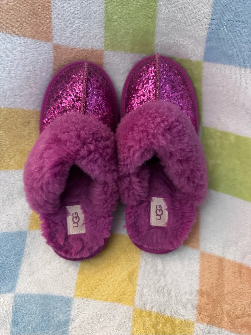 UGG glittered fuchsia